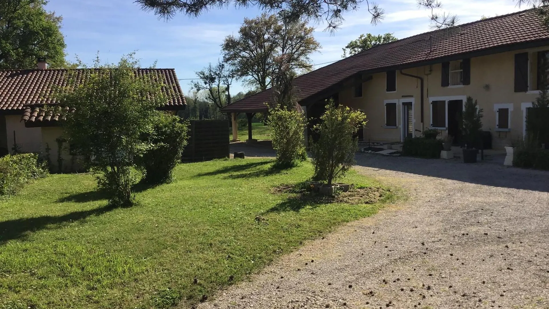 Holiday home Gite A La Ferme Bressane Treffort